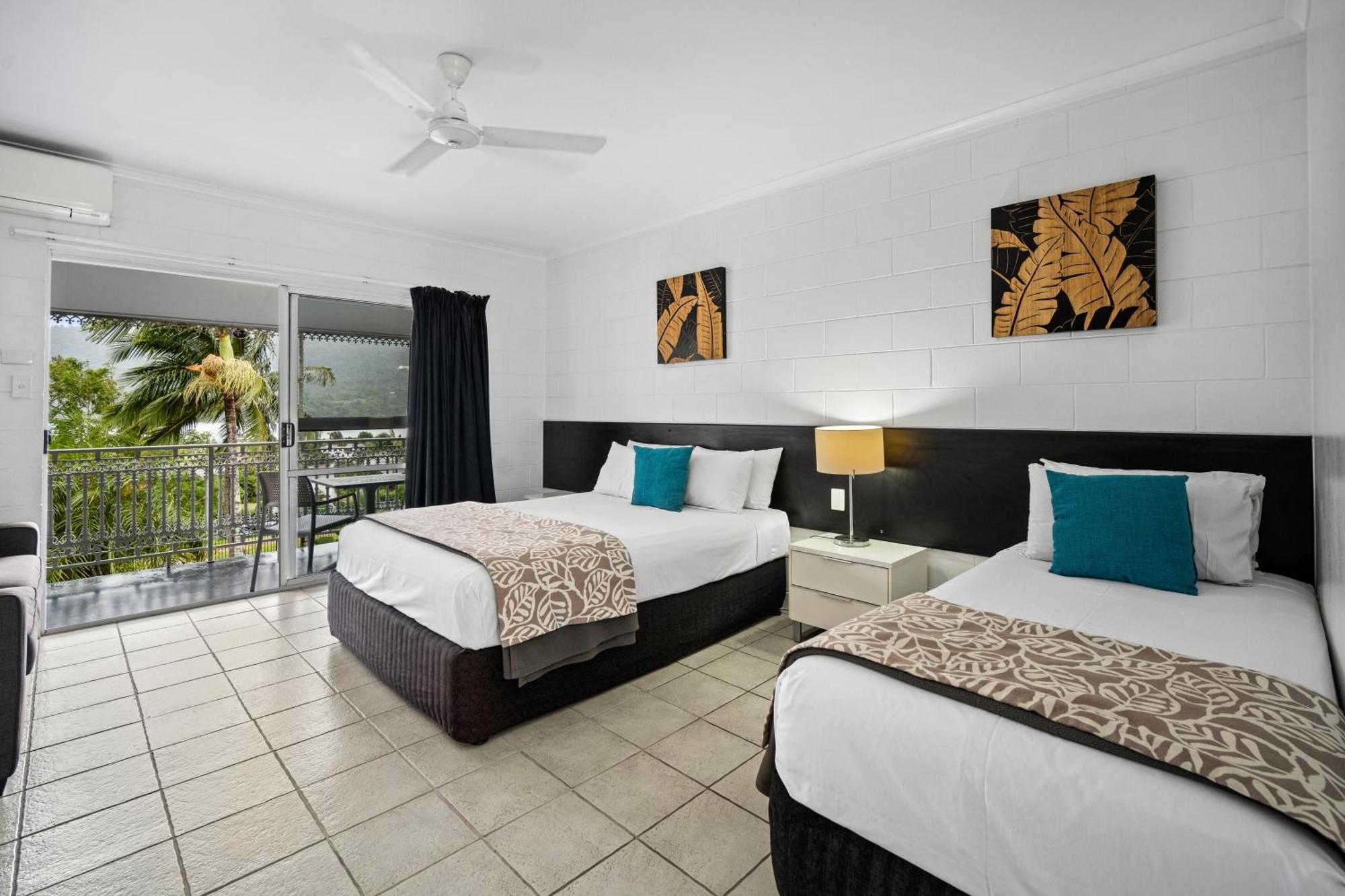 Colonial Palms Motor Inn Эйрли-Бич Экстерьер фото