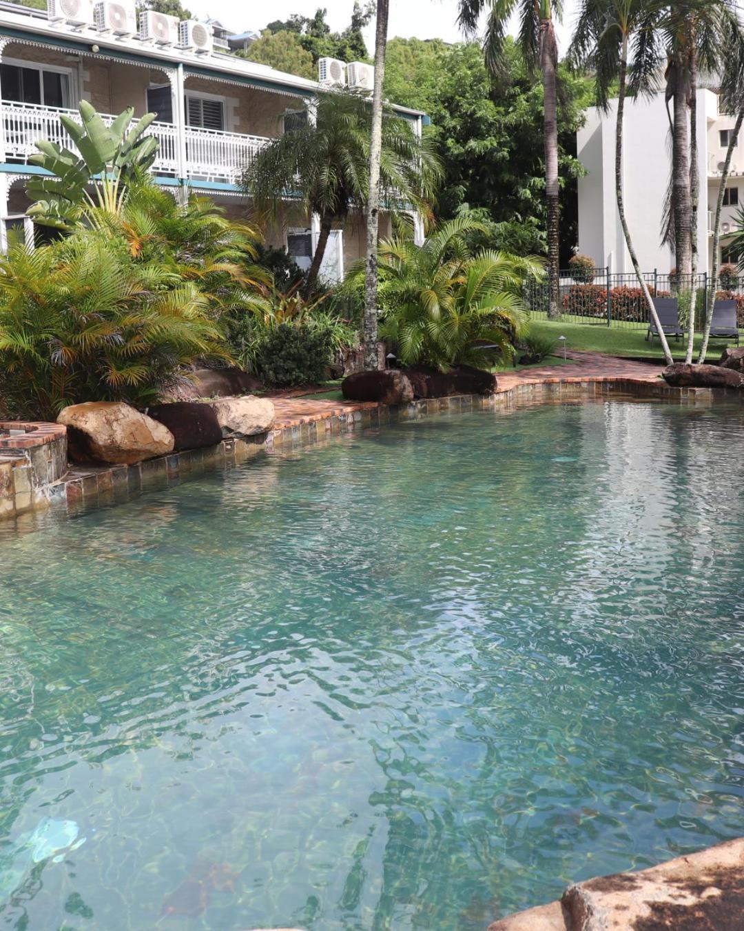Colonial Palms Motor Inn Эйрли-Бич Экстерьер фото